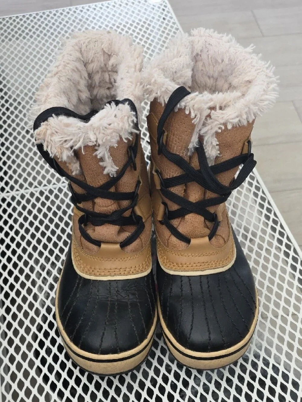 Sorel Tan and Black Winter Boots with Cream Faux Fur - Picture 3 of 9